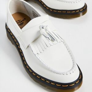 NWOB Dr. Martens Adrian white men size 6 woman size 7